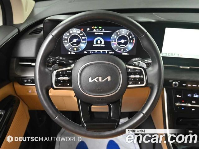 Kia Canival 2023 — photo 8