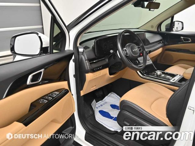 Kia Canival 2023 — photo 15