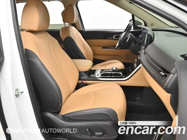 Kia Canival 2023 — photo 16