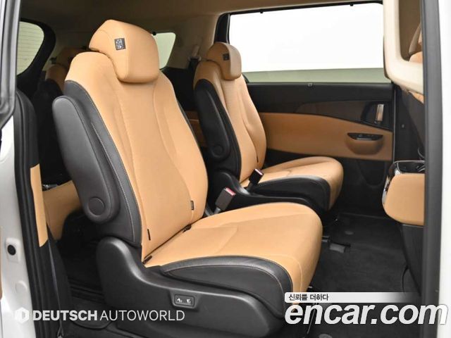 Kia Canival 2023 — photo 17