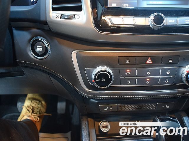 KG Mobility Rexton 2018 — photo 12