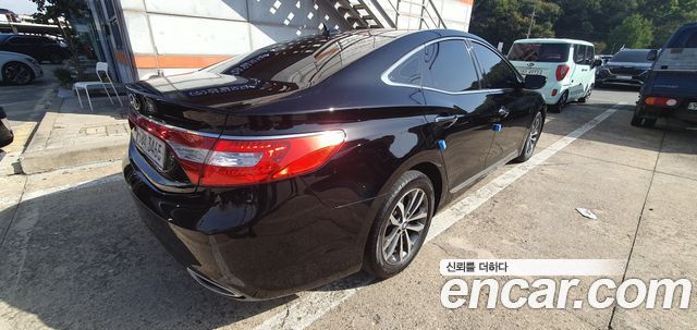 Hyundai Grandeur 2011 — photo 2