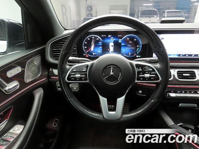Mercedes-Benz GLE-Class 2022 — photo 8