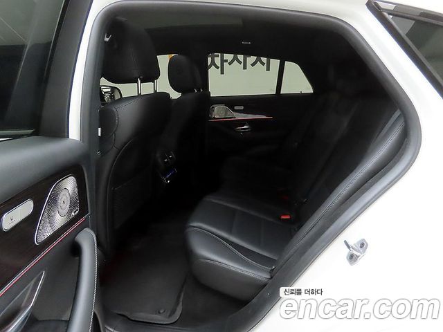 Mercedes-Benz GLE-Class 2022 — photo 15