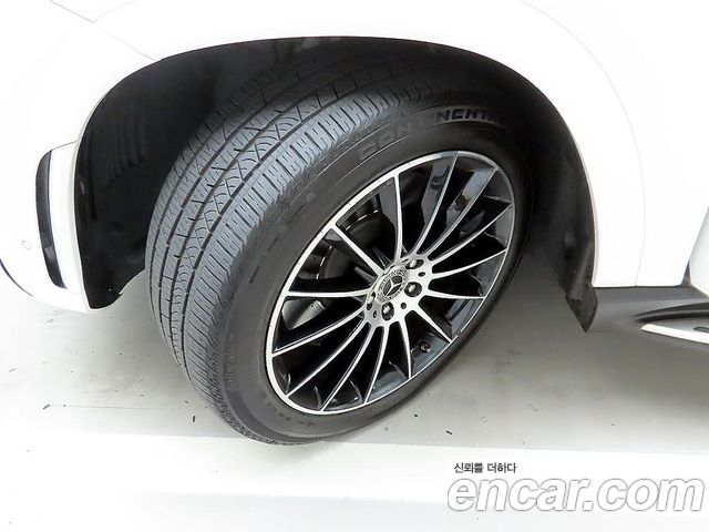 Mercedes-Benz GLE-Class 2022 — photo 19