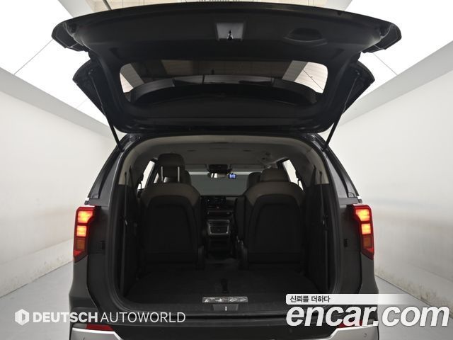 Kia Canival 2025 — photo 18