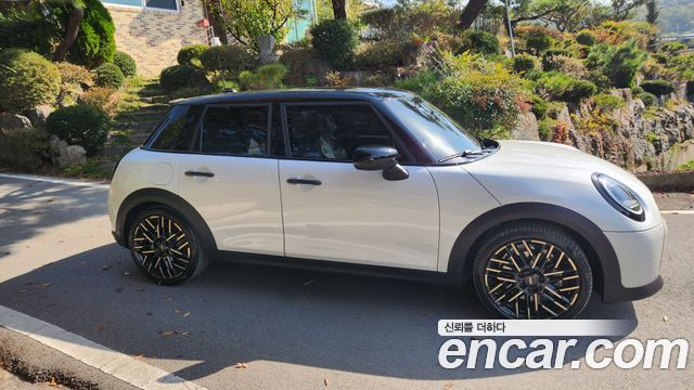 Mini Cooper 2025 — photo 7
