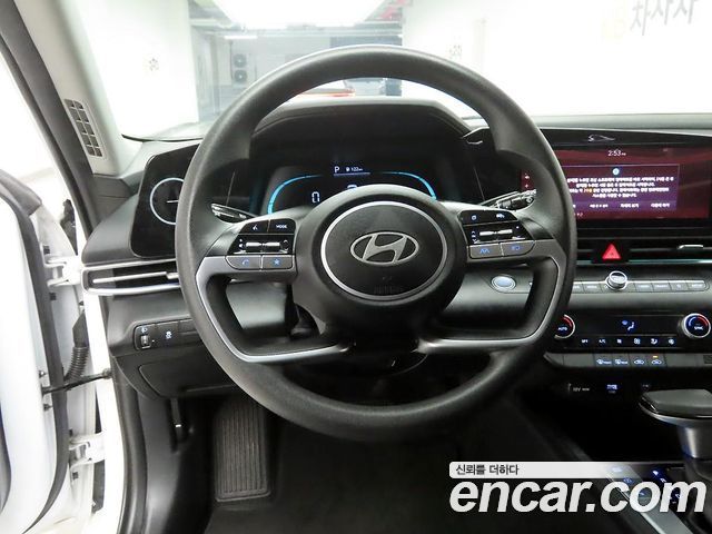 Hyundai AVANTE 2024 — photo 8