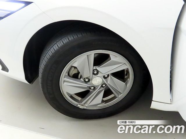 Hyundai AVANTE 2024 — photo 19