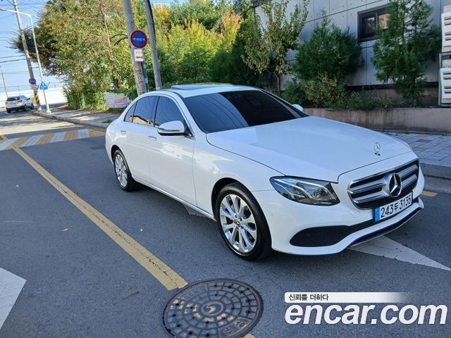 Mercedes-Benz E-Class 2018 — photo 2