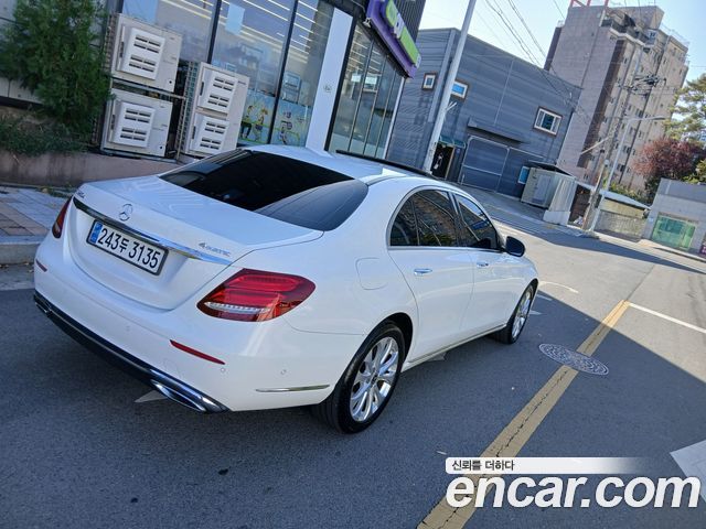 Mercedes-Benz E-Class 2018 — photo 6