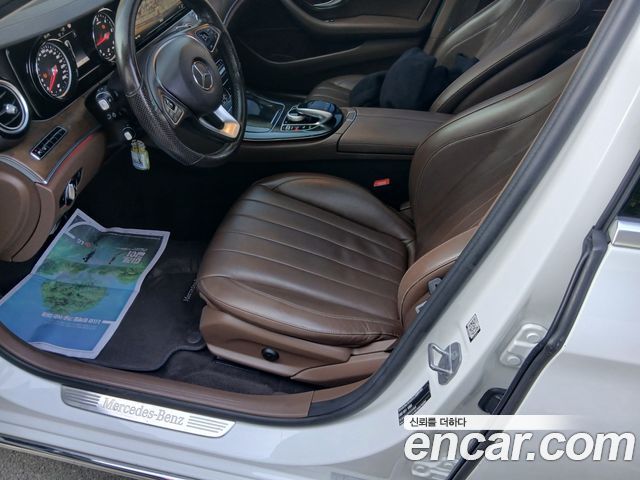 Mercedes-Benz E-Class 2018 — photo 14