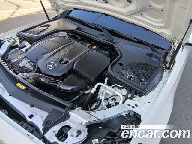 Mercedes-Benz E-Class 2018 — photo 19