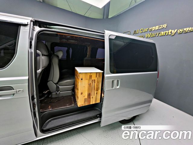 Hyundai Starex 2016 — photo 11