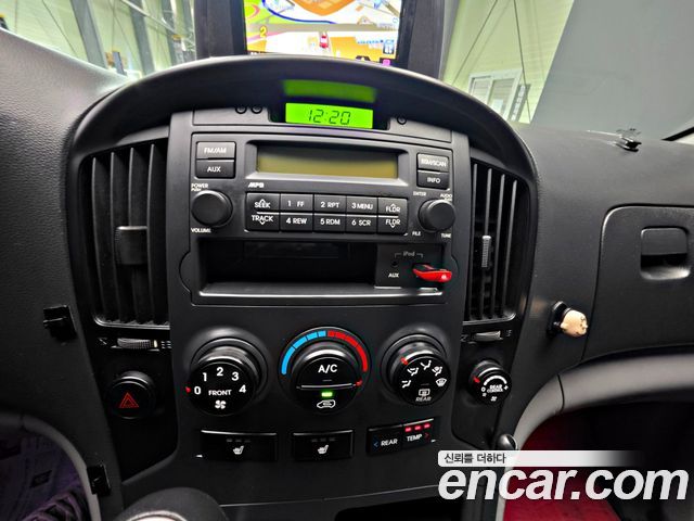 Hyundai Starex 2016 — photo 18