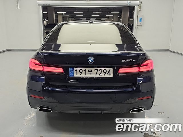 BMW 5-Series 2022 — photo 3