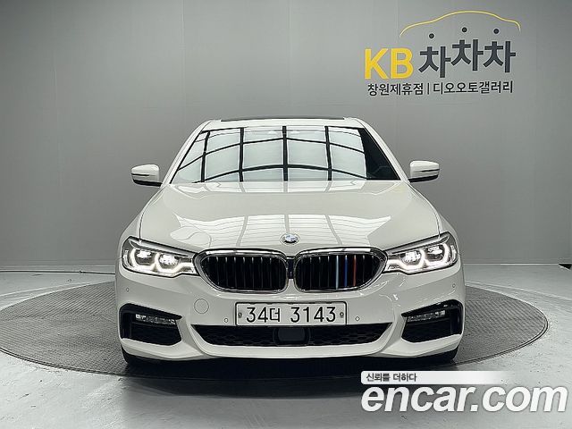 BMW 5-Series 2018 — photo 3