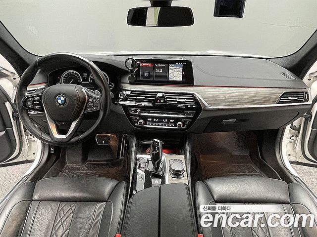 BMW 5-Series 2018 — photo 7