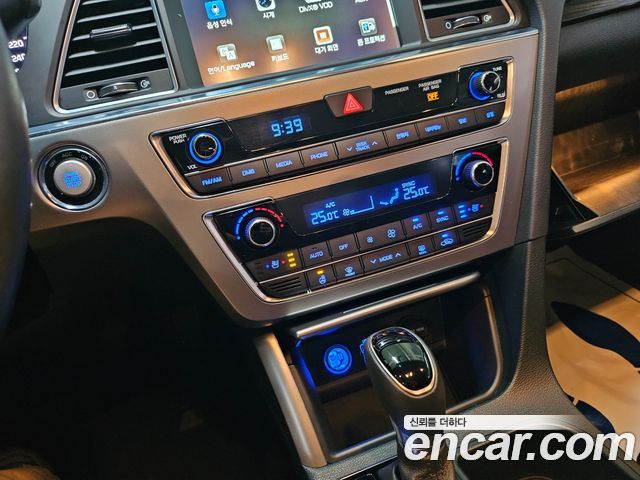 Hyundai Sonata 2017 — photo 11