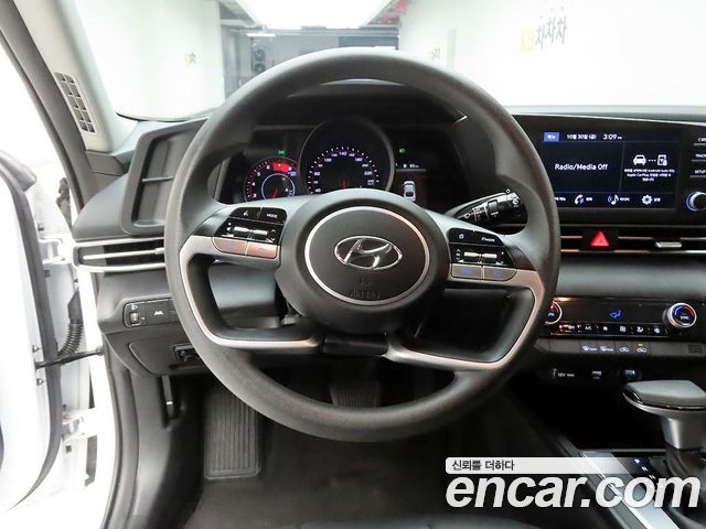 Hyundai AVANTE 2023 — photo 8