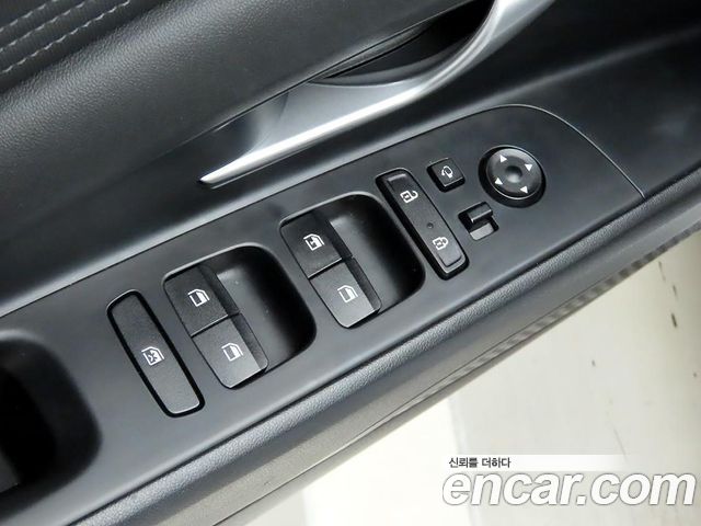 Hyundai AVANTE 2023 — photo 13