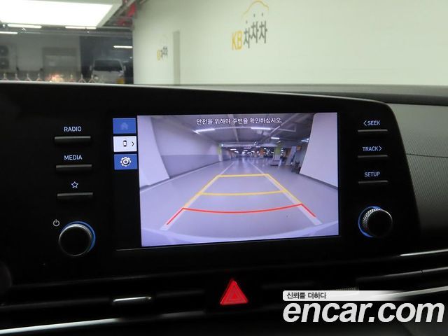 Hyundai AVANTE 2023 — photo 16
