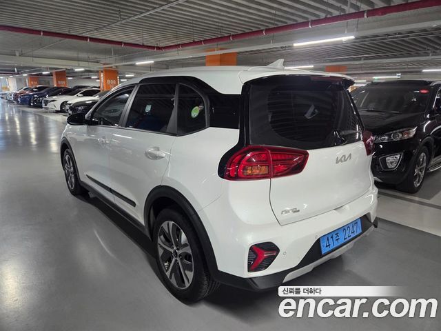 Kia Niro 2023 — photo 4