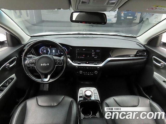 Kia Niro 2023 — photo 8