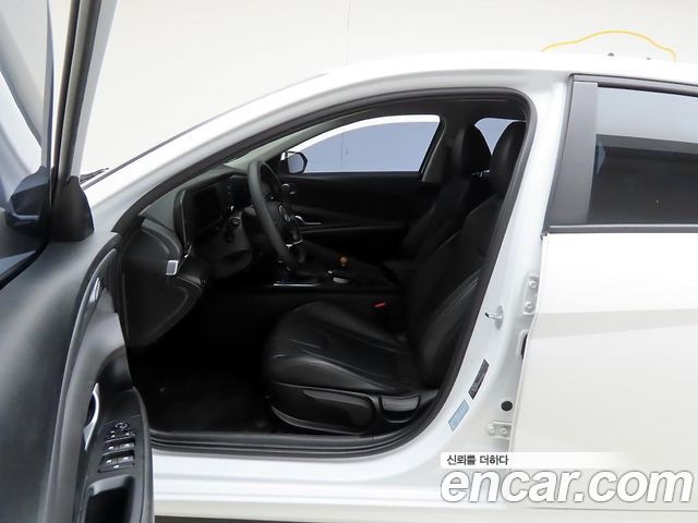 Hyundai AVANTE 2024 — photo 13