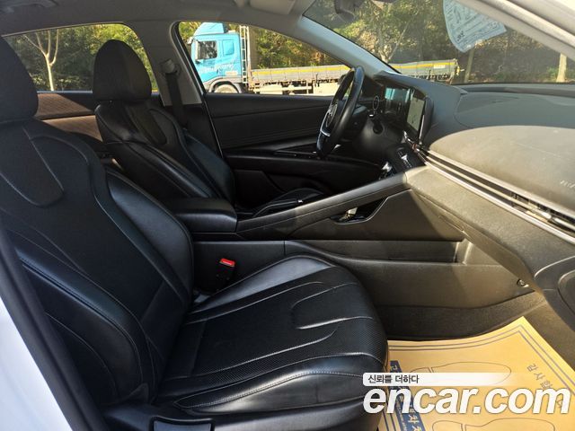 Hyundai AVANTE 2021 — photo 15