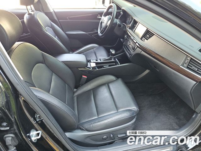 Kia K7 2018 — photo 8