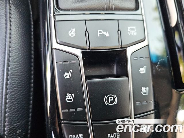 Kia K7 2018 — photo 10