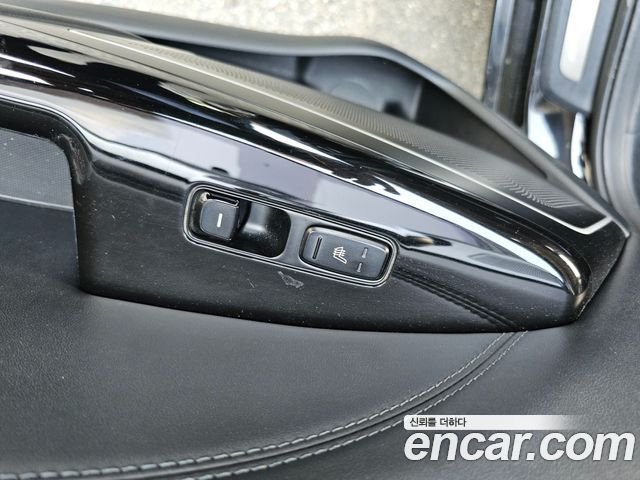 Kia K7 2018 — photo 15
