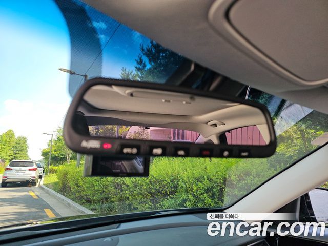 Kia K7 2018 — photo 18
