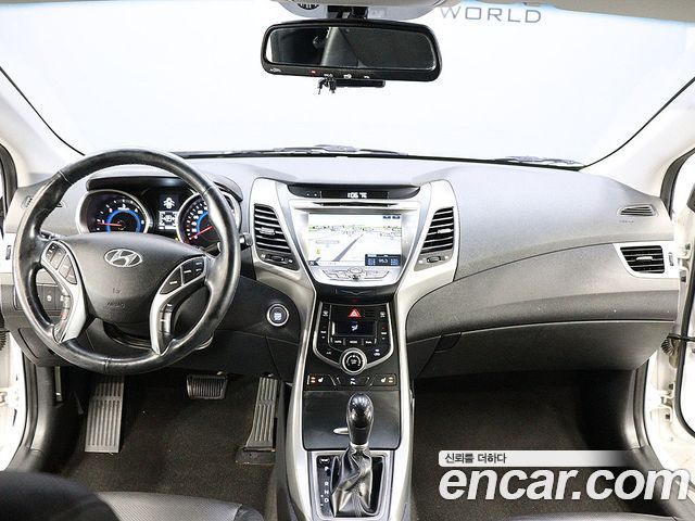 Hyundai AVANTE 2015 — photo 7
