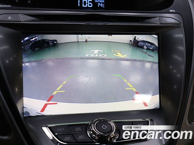 Hyundai AVANTE 2015 — photo 10