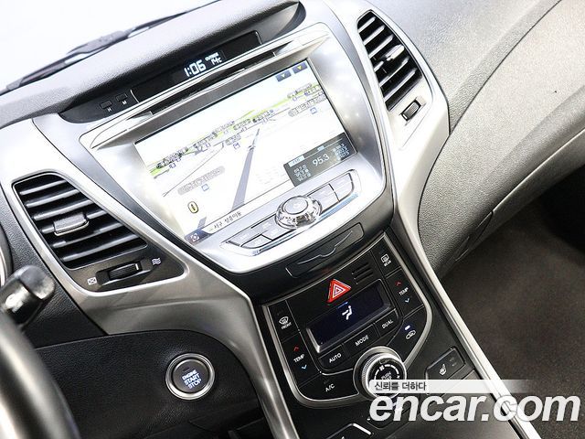 Hyundai AVANTE 2015 — photo 11