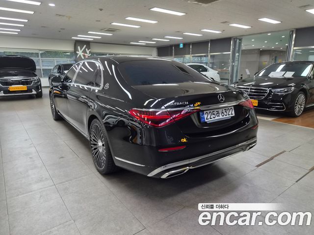 Mercedes-Benz S-Class 2023 — photo 2