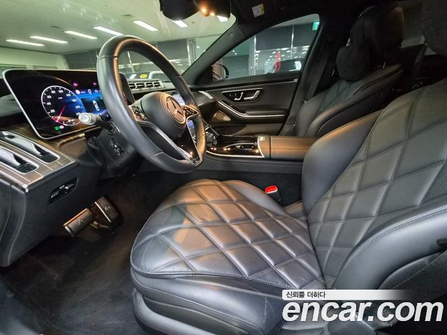 Mercedes-Benz S-Class 2023 — photo 11
