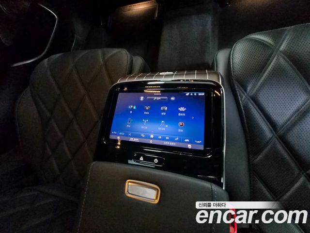 Mercedes-Benz S-Class 2023 — photo 18