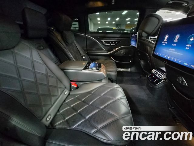 Mercedes-Benz S-Class 2023 — photo 19