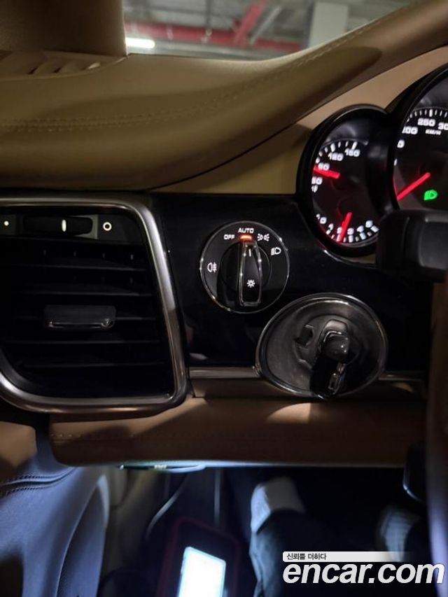 Porsche Panamera 2014 — photo 9