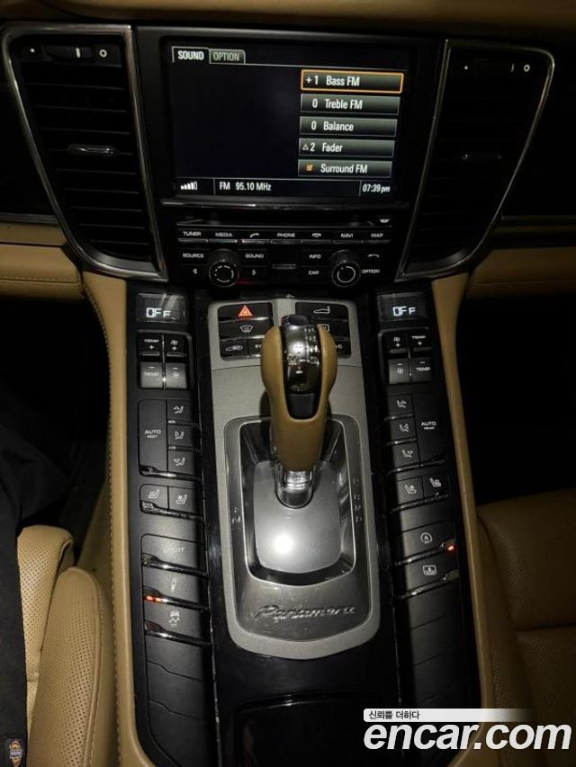 Porsche Panamera 2014 — photo 10