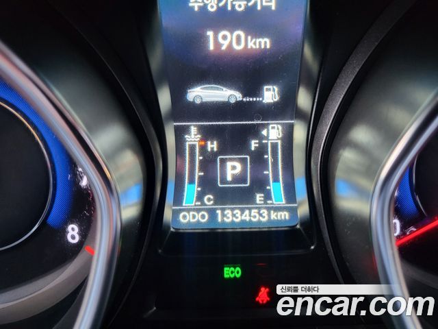 Hyundai AVANTE 2016 — photo 7