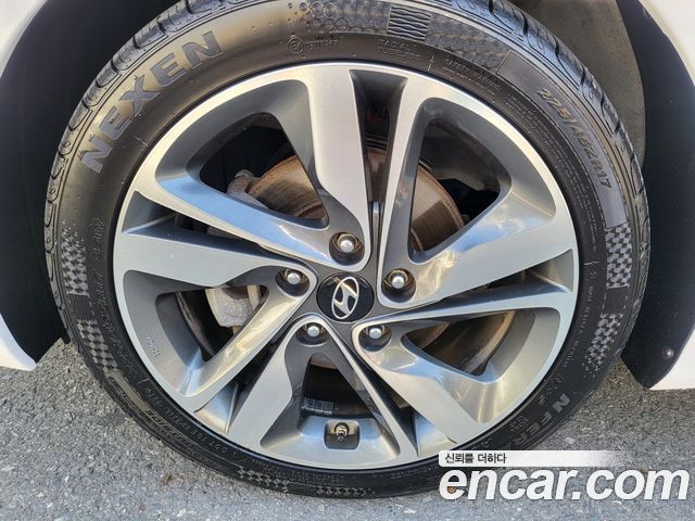 Hyundai AVANTE 2016 — photo 19
