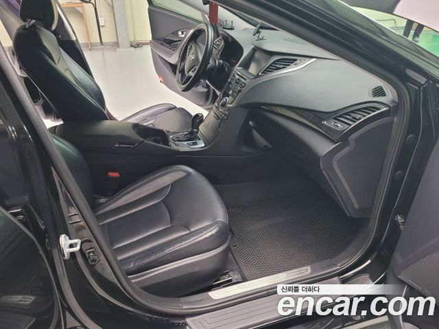 Hyundai Grandeur 2015 — photo 14