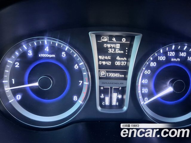 Hyundai Grandeur 2015 — photo 11