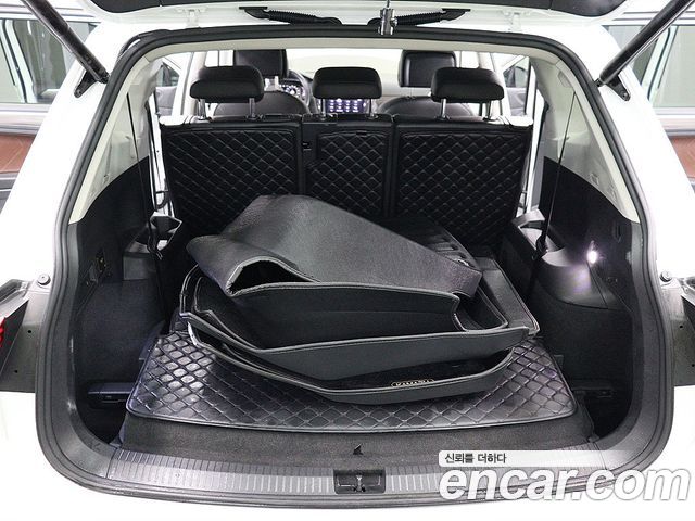 Volkswagen Tiguan 2023 — photo 5