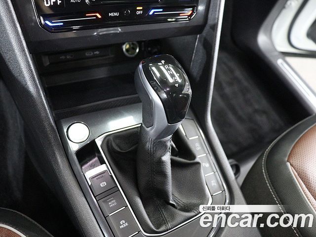 Volkswagen Tiguan 2023 — photo 8