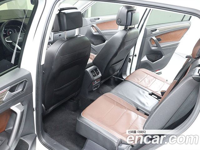 Volkswagen Tiguan 2023 — photo 15